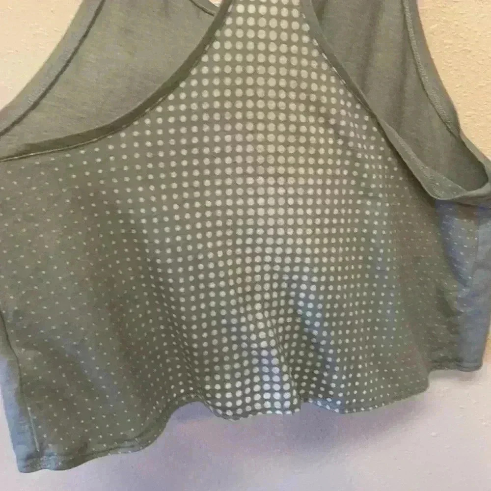 NIKE Women’s Tank Top - Picture 8 of 8